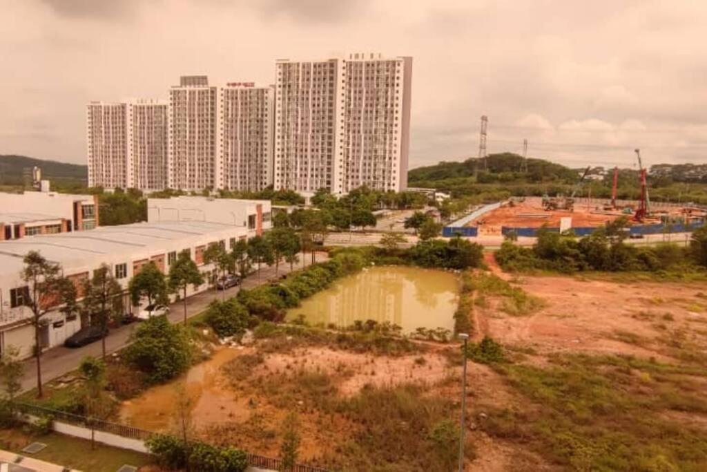 Apartemen Hzb301-selfcheck-in-wi-fi- Netflix- Parking- Pool-2 Bedroom- Klia, 7099 Sepang