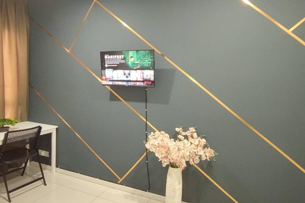 Apartemen Hzb301-selfcheck-in-wi-fi- Netflix- Parking- Pool-2 Bedroom- Klia, 7099