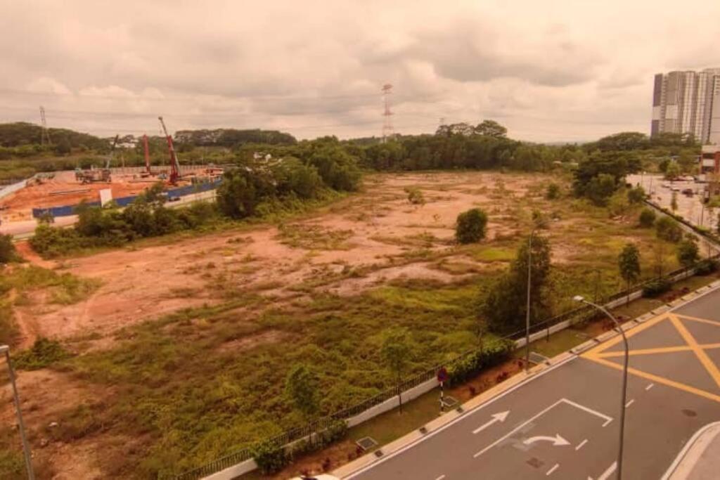 Apartemen Hzb301-selfcheck-in-wi-fi- Netflix- Parking- Pool-2 Bedroom- Klia, 7099